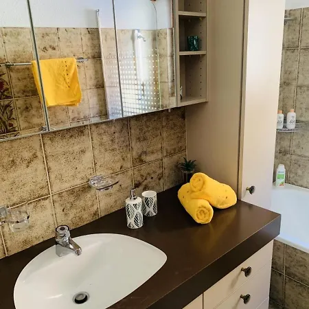 Apartment Da Eni Mustair