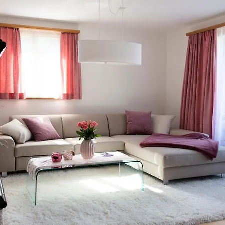 Apartment Da Eni Mustair